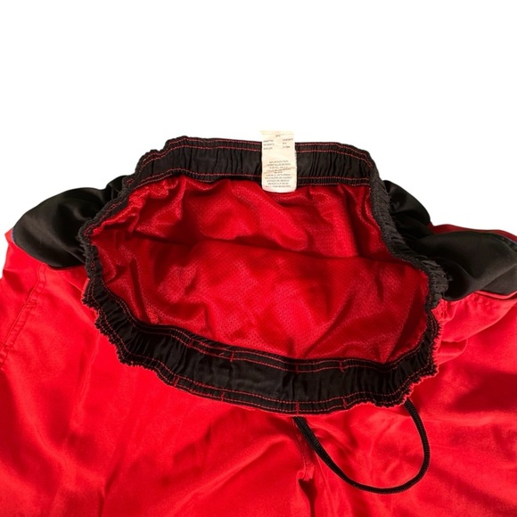 Nike Swim Shorts Men's XL Red Black Blue Lined Drawstring Trunks Quick Dry - Picture 4 of 10